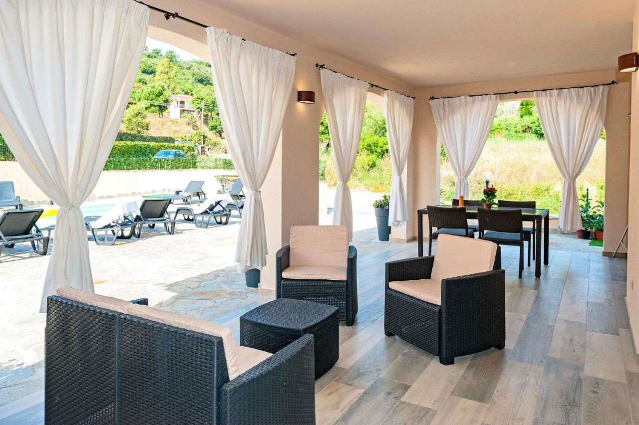 Molarotto Camere Con Angolo Cottura San Teodoro  Exteriör bild