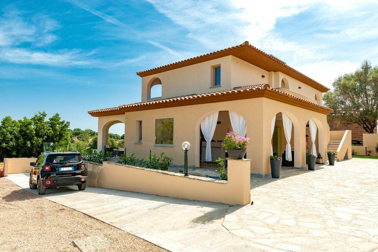 Molarotto Camere Con Angolo Cottura San Teodoro  Exteriör bild