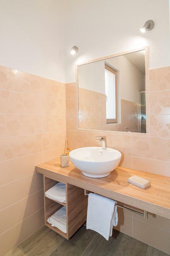 Molarotto Camere Con Angolo Cottura San Teodoro  Exteriör bild